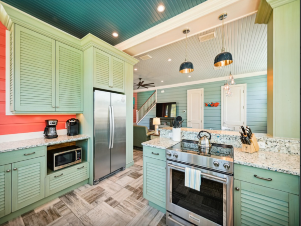 Duplex off Gulf Drive and 76th within walking distance to the beach